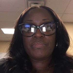 Meet your Posher, Yolanda